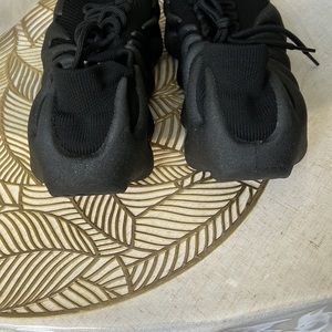 YEEZY 450
"Utility Black